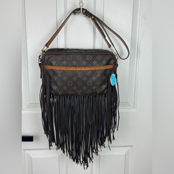 Louis Vuitton Vintage Brown Monogram Crossbody Bag with Fringe - Picture 2 of 16